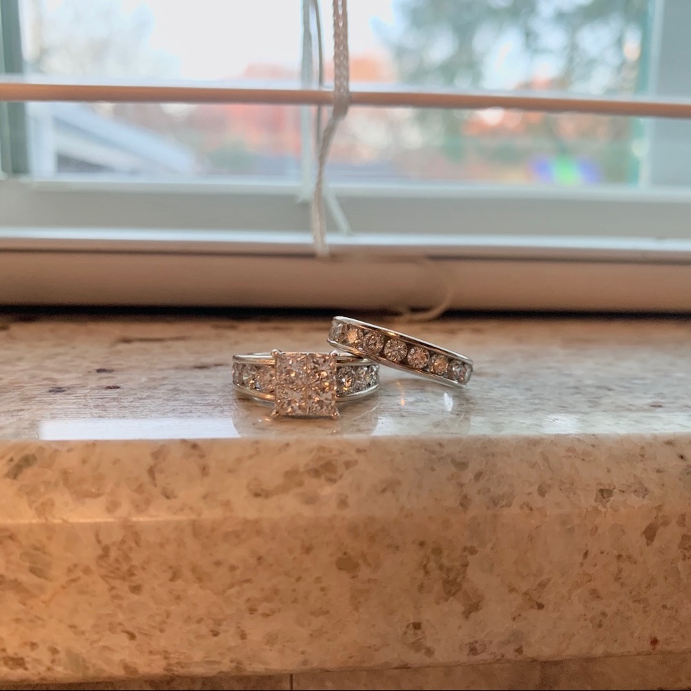 SOLD ✨Diamond 2 piece set - Picture 3 of 7